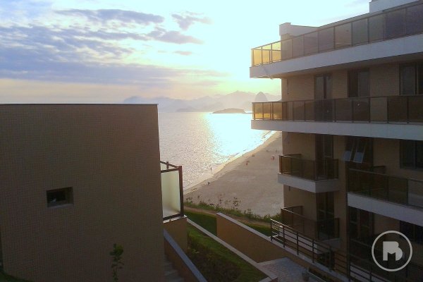 Apartamento espetacular à beira mar à venda com 3 quartos em condomínio Punta Del mar, 173 m² por R$ 1.450.000,00
