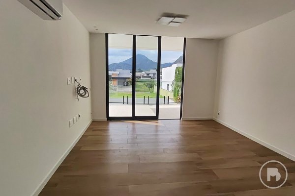Casa de Alto Padrão com 3 quartos no Alphaville por R$ 2.400.000,00