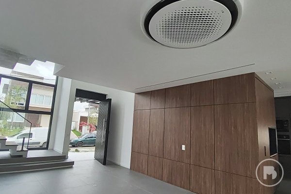 Casa de Alto Padrão com 3 quartos no Alphaville por R$ 2.400.000,00