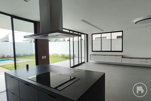 Casa de Alto Padrão com 3 quartos no Alphaville por R$ 2.400.000,00