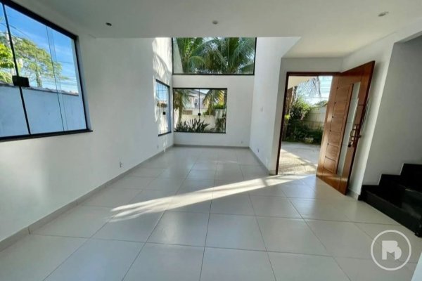 Casa com 4 quartos à venda em Itacoatiara, 180 m² por R$ 1.300.000