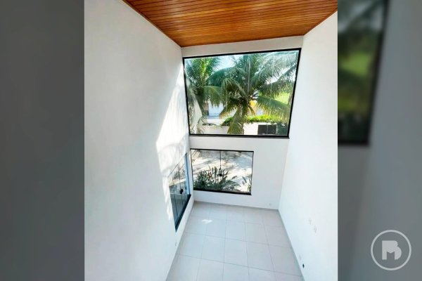 Casa com 4 quartos à venda em Itacoatiara, 180 m² por R$ 1.300.000