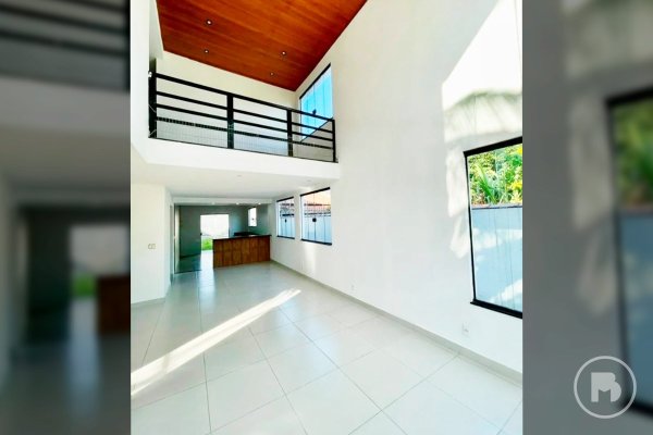 Casa com 4 quartos à venda em Itacoatiara, 180 m² por R$ 1.300.000