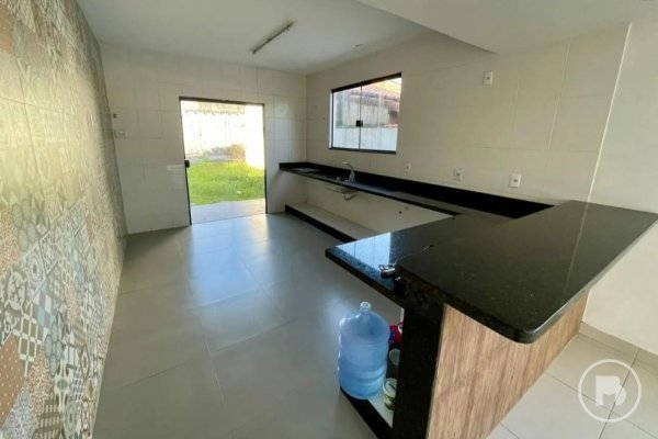 Casa com 4 quartos à venda em Itacoatiara, 180 m² por R$ 1.300.000