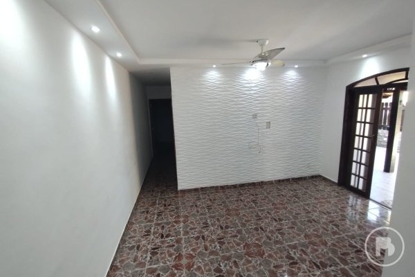 Casa com 2 dormitórios à venda, 80 m² por R$ 380.000,00 - Barroco (Itaipuaçu) - Maricá/RJ