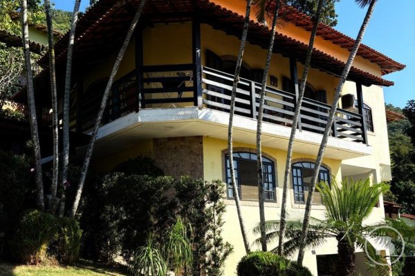 Casa 4 quartos à venda em Condomínio Pé na Areia (Recanto - Itaipuaçu), 500 m² por R$ 1.100.000